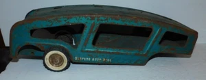 VINTAGE STRUCTO PRESSED STEEL CAR HAULER FOR RESTORATION - Picture 1 of 10