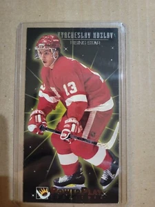 Fleer Vyacheslav Kozlov Powerplay Rising Stars 1994-95 - Imagen 1 de 2