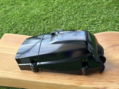 Оригинальная крышка цилиндра Stihl MS261 Custom Blackout 1141 084 0930 - Изображение 1 из 4