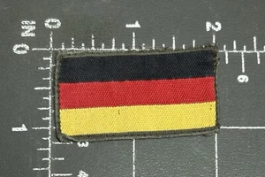 Germany German Deutschland DE Tricolor Flag Banner Berlin Frankfurt Badge Patch - Picture 1 of 2