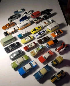 Premium Lot Of 32 Greenlight Cars Trucks Camper Tractor Junkyard Lot - Picture 1 of 24