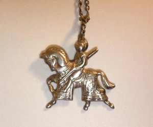925 STERLING SILBER KREUZFAHRER Ritter Anhänger -detailiert-mit KETTE 32" - Bild 1 von 5