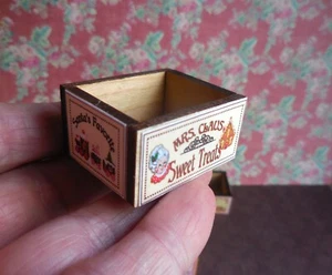MRS CLAUS SWEET TREATS CHRISTMAS CRATE ~ DOLLHOUSE MINIATURE - Picture 1 of 3