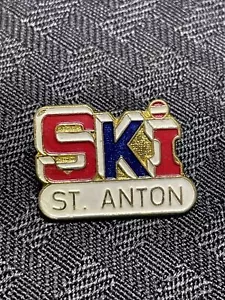 St. Anton Vintage Ski Lapel Pin - Picture 1 of 2