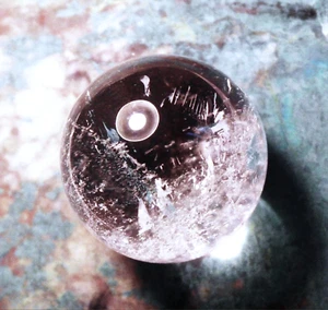 SEHR SCHÖNE 19mm 49ct KLEINE QUARZ KRISTALL KUGEL SICHUAN PORZELLAN #25 - Bild 1 von 1