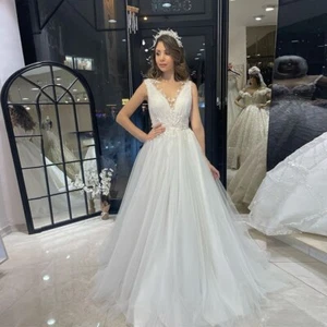 Simple Wedding Dresses Flowers V-Neck Applqieus Lace A-Line Bohemia Bridal Gowns - Picture 1 of 10