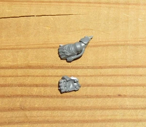 40K Blood Angels Captain Power Fist Arm Bits - Picture 1 of 1