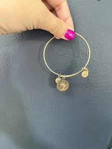 Alex And Ani Bracelet Mothers Hold Child’s Hand For Moment &Their Heart Lifetime - Picture 1 of 4