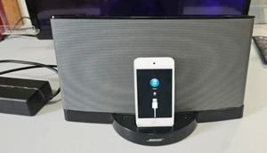 Bose SoundDock Series II Digital Music System iPhone Dock & Apple iPod 8GB - Picture 1 of 3