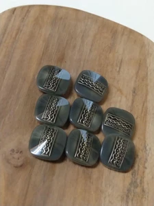 8pcs green-colored 18mm bundle of resin buttons special vintage  buttons - Picture 1 of 5