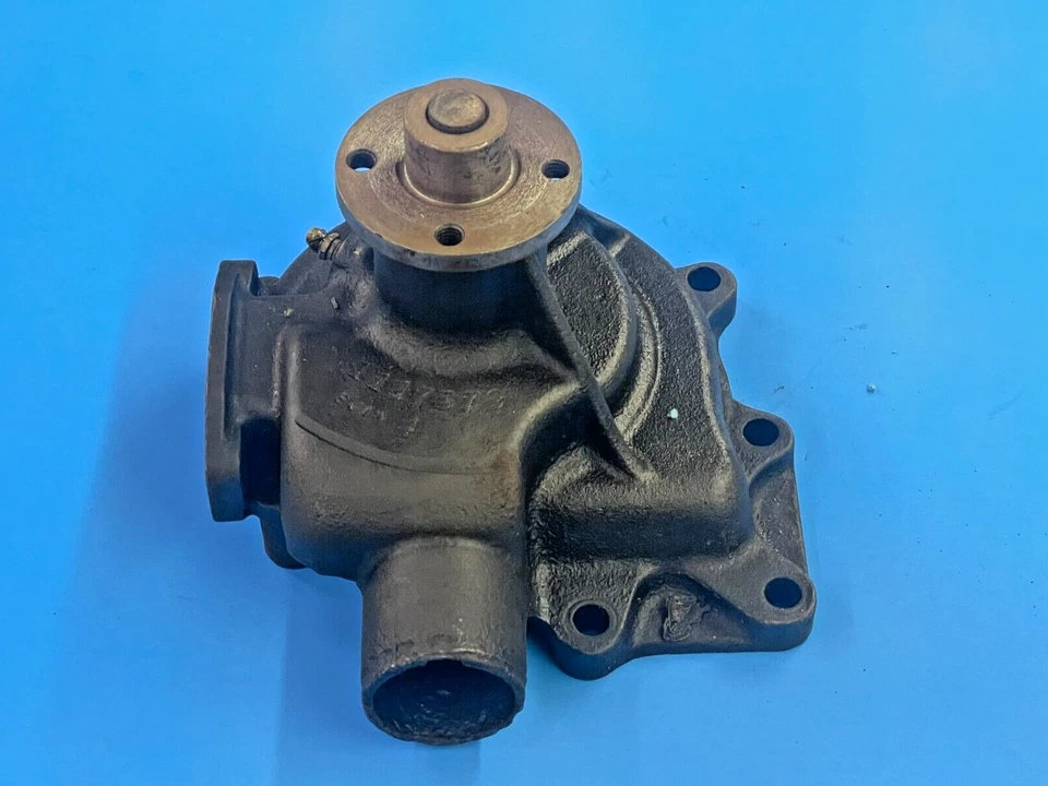 Chrysler Water Pump Windsor   Royal C25 C28 Town Country 1946 - 1949 Industrial - Image 1 of 1