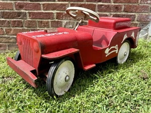 Vintage Structo Fire Dept No. 26 Pumper Ride On Pressed Steel Truck Toy Jeep - Picture 1 of 22