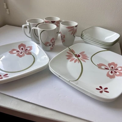 Nuevo juego de vajilla Corelle Pretty Pink de 16 piezas Foto 1 de 4