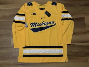 Michigan Wolverines Nike Hockey Trikot Brandneu Mais Throwback Extra Large XL - Bild 1 von 6