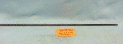 ESTANTE DE CAMBIOS SIN MARCA 23427 L: 31-1/2" W: 3/8" H: 3/8" 3 ORIFICIOS: 3/16" Foto 1 de 4