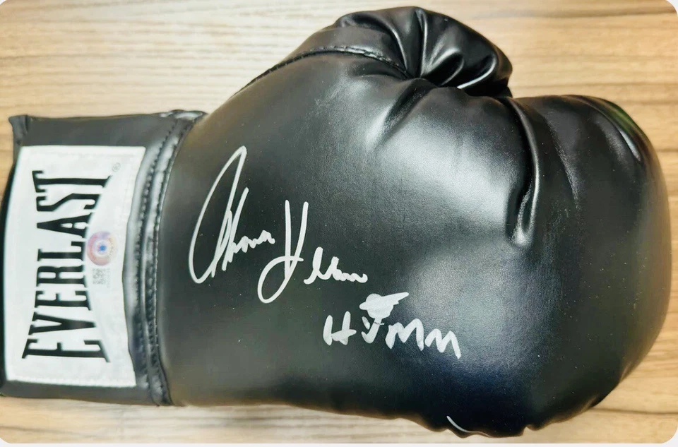Boxing HOF Legend Thomas "Hitman" Hearns Autograph Everlast Boxing Glove BAS COA - Image 1 of 1