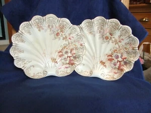 Antique 19th C Macintyre Moorcroft scalloped plates Pair - Picture 1 of 12