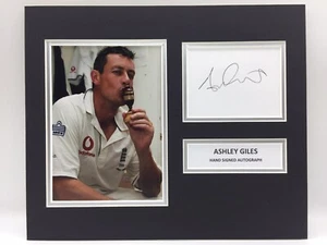 RARE Ashley Giles England Cricket Signed Photo Display + COA AUTOGRAPH ASHES - Picture 1 of 3