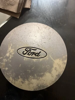 NOS 1985 - 1989 Ford Mustang Wheel Center Cover E5ZC-1A097-BA - Imagem 1 de 4