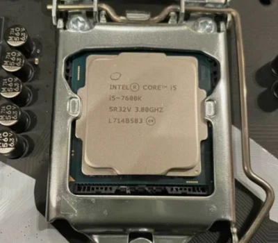 7Th Gen Intel Core i5-7600K LGA-1151 Desktop CPU Processor SR32V 3.80GHz 4-Core - Image 1 of 4