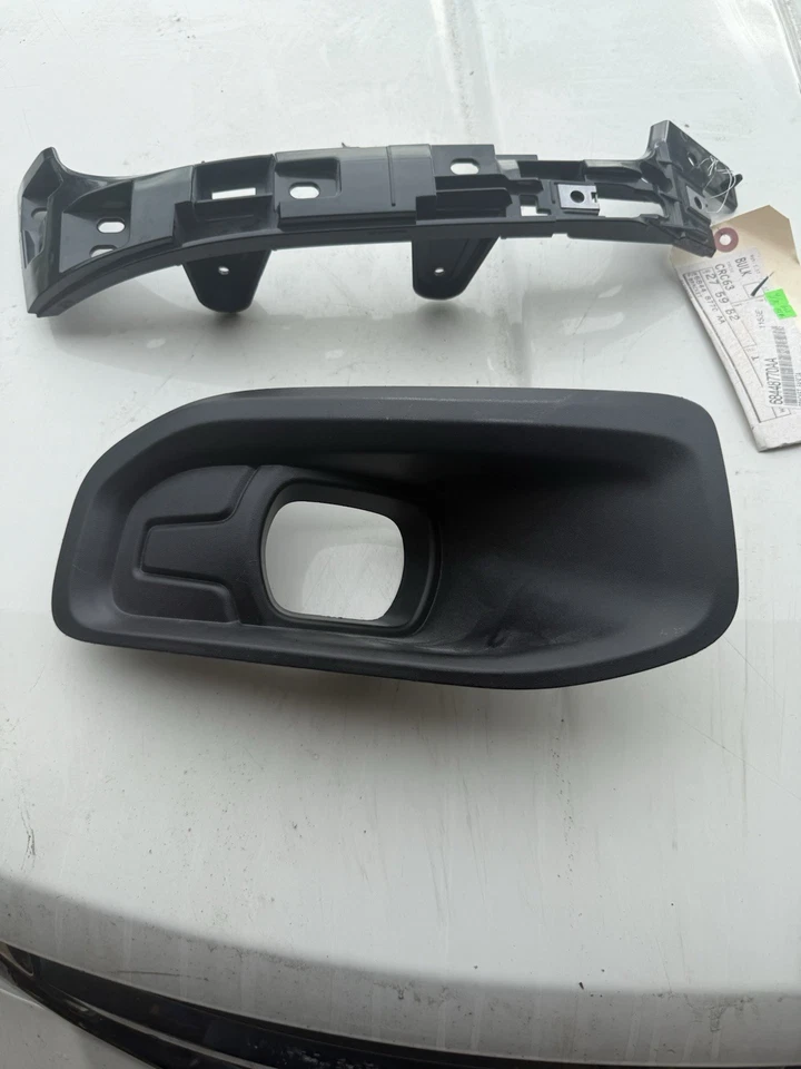 Kit de bisel de lámpara antiniebla 19-21 Ram 2500 3500 4500 5500 no LED Mopar nuevo OEM Foto 1 de 1