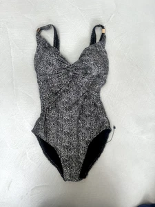 Costume da bagno John Lewis. Stampa bianco/nero. Regno Unito 8. - Foto 1 di 6
