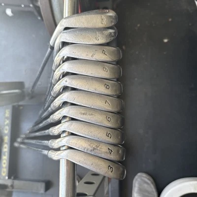 Juego de empuñaduras de hierro Taylormade RAC 3-PW, SW, LW acero 95 g eje rígido WINN Foto 1 de 4