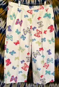 CHRISTOPHER & BANKS DENIM CAPRIS - WHITE BACKGROUND -BUTTERFLIES- SIZE 10 - NWT - Picture 1 of 9