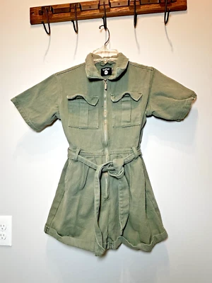 Macacão Boohoo Azul One Piece, Romper, Verde Exército, Tamanho Feminino 2, Zíper, Gravata - Imagem 1 de 4