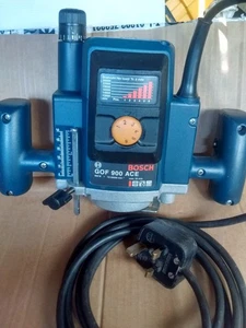 BOSCH GOF 900 ACE 1/4" POLLICE UNITÀ ROUTER VELOCITÀ VARIABILE 240V 900w Ottime Condizioni - Foto 1 di 6
