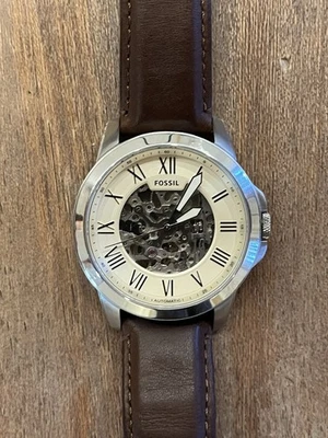 Reloj Hombre Fossil Grant Automático Caja Plateada Cuero Marrón ME3099 Usado Foto 1 de 3
