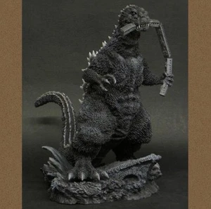X-PLUS 30CM SERIES 1954 FIRST GENERATION GODZILLA TRAIN BITING VER. RIC - Picture 1 of 11