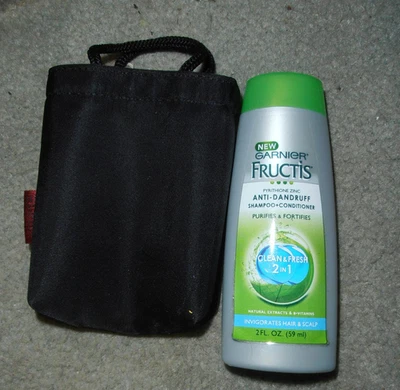 Mini Esprit Bolsa Y Garnier Fructis Champú-Acondicionador Anticaspa 2oz Foto 1 de 4