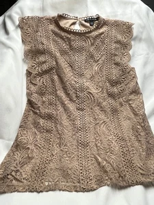 Lotto 4048 - CABLE & GUAGE - Top donna beige senza maniche in pizzo - Taglia M - Foto 1 di 3