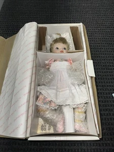Muñeca de porcelana de la colección Hamilton Jessica de Connie Walser Derek 1989 - Imagen 1 de 6