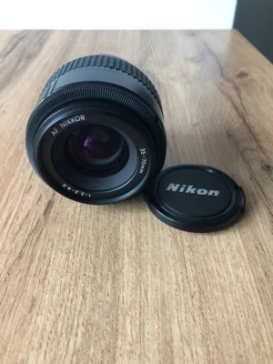 Lens Nikon AF Nikkor 35-70mm 1:3.3-4.5 #766 - Image 1 of 4