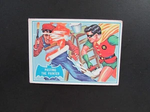 1966 Topps Batman Blue Bat Cowl Karte #27b Pasting The Painter - Bild 1 von 2