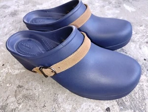 SIZE 9 - CROCS SLIDES HEELS - Picture 1 of 6