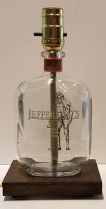 Jefferson's Whiskey Tisch Schreibtisch LAMPE Bar Lounge Spielzimmer Schnapsflasche Party - Bild 1 von 4