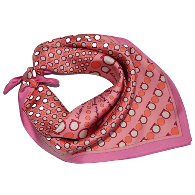 Salvatore Ferragamo bufanda de seda bufanda cuadrada de seda morera Omega Log... - Imagen 1 de 4