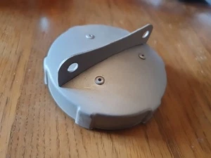 Genuine NOS Land Rover Series 3 NRC2538 Fuel Filler Cap 3 Prong External Fitting - Picture 1 of 8