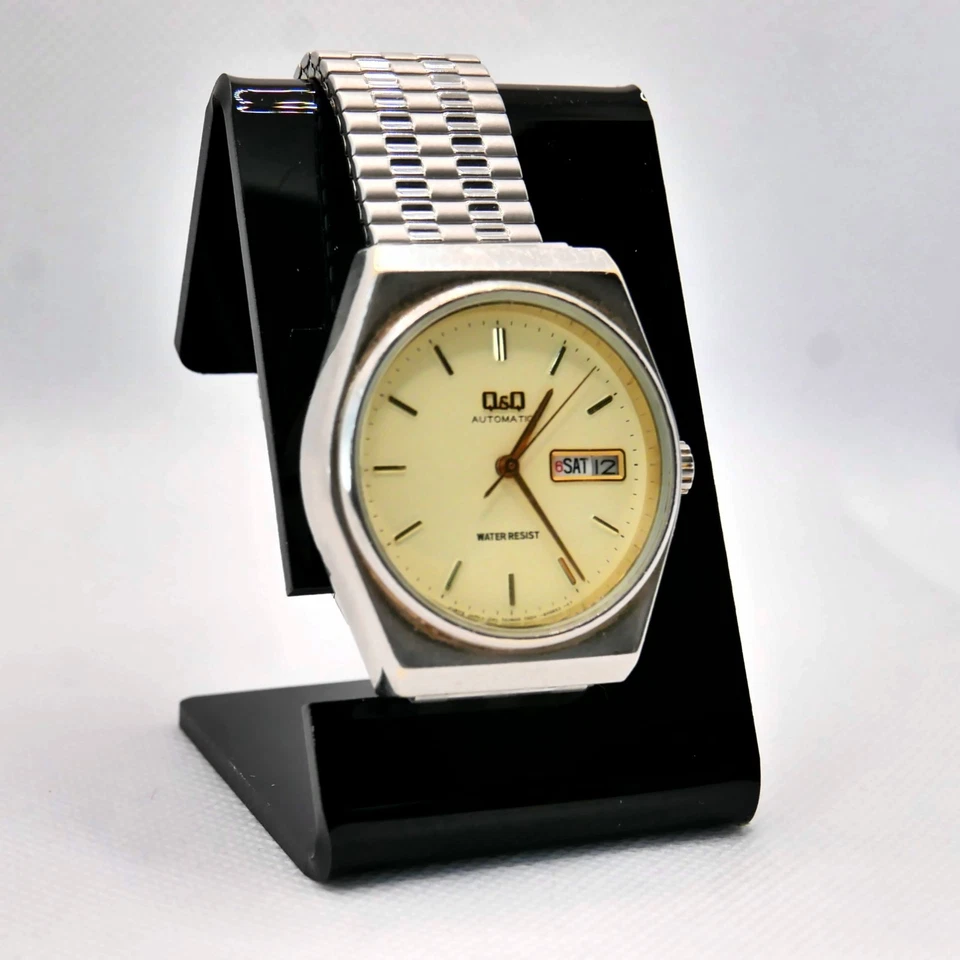 Reloj de pulsera automático Q&Q vintage para hombre - día/fecha - correa de acero inoxidable - probado Foto 1 de 4