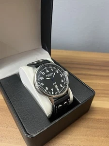 Madison New York Herrenuhr/Fliegeruhr Madison 44mm - Bild 1 von 9