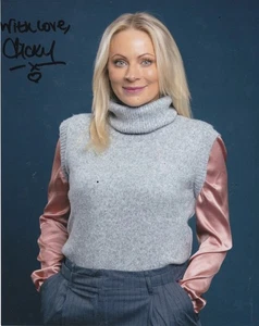 Vicky Myers **HAND SIGNED** 10x8 Foto ~ HANDSIGNIERT ~ Coronation Street - Bild 1 von 1
