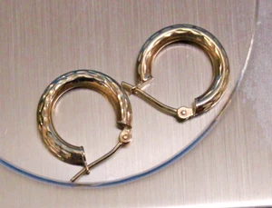 Orecchini a cerchio in oro 10 kt taglio diamante  - Foto 1 di 4