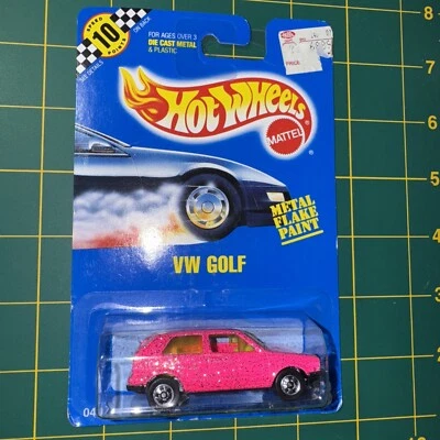 COLECCIONISTA DE TARJETAS HOT WHEELS SPEED POINTS # 183 ROSA VW GOLF CON BASE CROMADA Foto 1 de 3