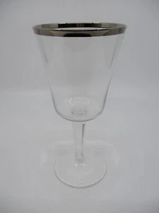LENOX SOLITARIO SOLITARIO COPA DE AGUA - FORMA DE BARCLAY - 7 1/8" X 3 3/8" 0204E - Imagen 1 de 1