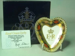 Royal Crown Derby QEII 2012 ACCESO DIAMANTE JUBILEO PLATO BANDEJA CORAZÓN + caja + certificado de autenticidad - Imagen 1 de 8