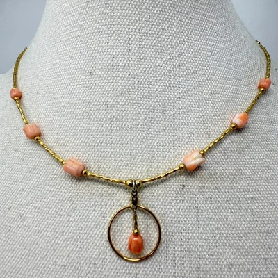 Collar Piel de Ángel Coral Cuentas de Tulipán Colgante Aro Tono Dorado De Colección Delicado Foto 1 de 4