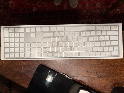 Magic Keyboard Apple, tastierino numerico Layout Internazion. imballo originale. - Immagine 1 di 4